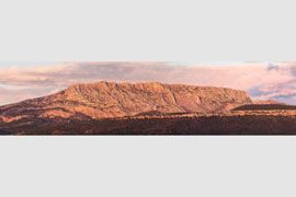 Plateau du Cengle et montagne Sainte-Victoire